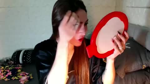 Snapshot of urbabyhot_gurl chatting on December 12, 2:55 pm QUEEN ANGEL online show from December 12, 2:55 pm