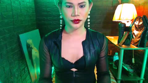 Snapshot of urhardcockqueenxxx chatting on December 20, 4:25 pm queen norelle online show from December 20, 4:25 pm