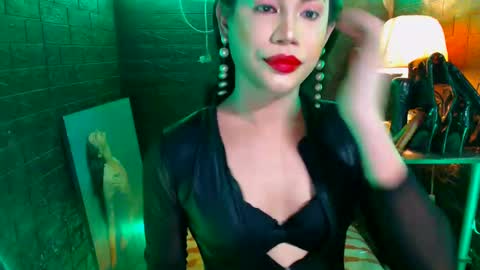Snapshot of urhardcockqueenxxx chatting on February 6, 12:26 pm queen norelle online show from February 6, 12:26 pm