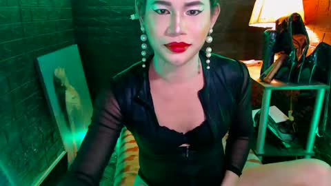 Snapshot of urhardcockqueenxxx chatting on February 10, 4:04 pm queen norelle online show from February 10, 4:04 pm