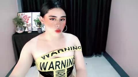 urhotdexie69 online show from September 14, 9:14 am