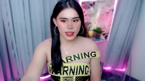 urhotdexie69 online show from September 21, 7:41 pm