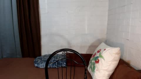 urhottylicious_cum online show from December 27, 9:06 am