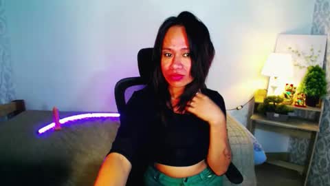 Snapshot of urlovely_che chatting on October 9, 7:15 pm urlovely_che online show from October 9, 7:15 pm