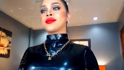 Snapshot of urmajestytyra chatting on January 4, 8:59 pm UrMajestyTyra online show from January 4, 8:59 pm