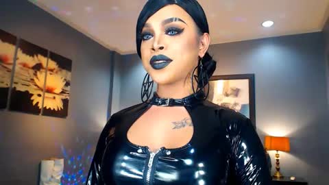 Snapshot of urmajestytyra chatting on January 30, 3:00 am UrMajestyTyra online show from January 30, 3:00 am