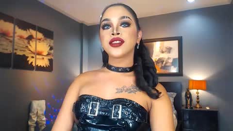 Snapshot of urmajestytyra chatting on March 3, 12:23 am UrMajestyTyra online show from March 3, 12:23 am
