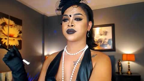 Snapshot of urmajestytyra chatting on October 10, 7:42 am UrMajestyTyra online show from October 10, 7:42 am