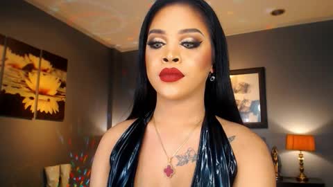 UrMajestyTyra online show from March 5, 1:54 am