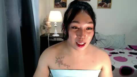 Snapshot of urnaughty_trishaxx chatting on October 8, 12:45 am trisha online show from October 8, 12:45 am