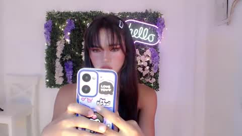 ursandra_xx online show from February 5, 4:59 pm
