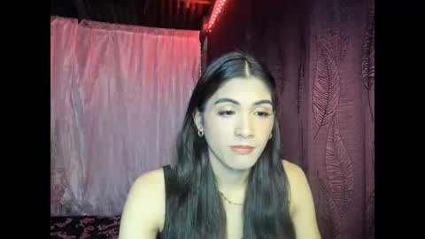 ursexyvalerie_xx online show from November 18, 3:45 pm