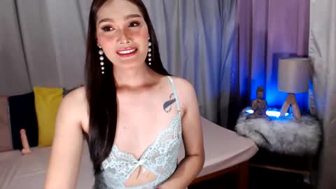 Snapshot of ursweetts69 chatting on September 11, 4:10 am Camela online show from September 11, 4:10 am