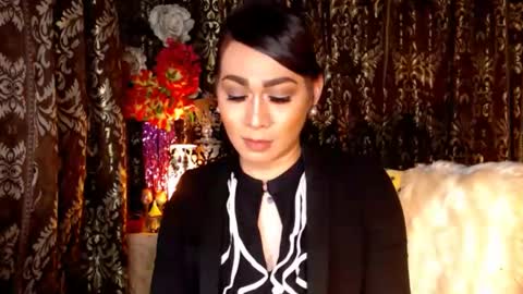 Snapshot of urtimelessbeauty chatting on February 18, 8:58 pm Merca online show from February 18, 8:58 pm