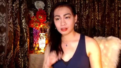 Snapshot of urtimelessbeauty chatting on March 5, 8:59 pm Merca online show from March 5, 8:59 pm