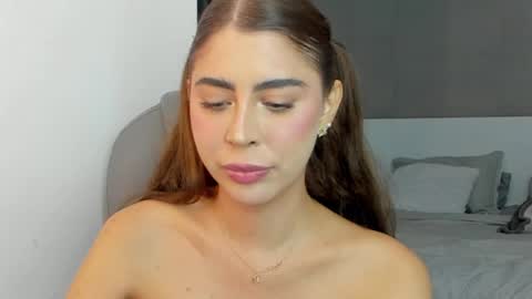 Angela online show from February 3, 11:05 pm