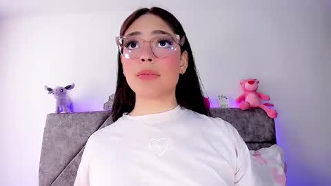 Snapshot of valentina_alba chatting on December 8, 1:58 pm Valentina online show from December 8, 1:58 pm