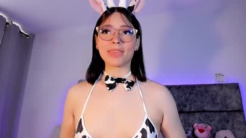 Snapshot of valentina_alba chatting on February 28, 12:20 pm Valentina online show from February 28, 12:20 pm