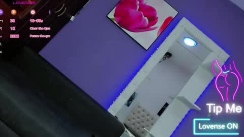 Snapshot of valentina_horny777 chatting on September 28, 1:04 am valentina_horny777 online show from September 28, 1:04 am