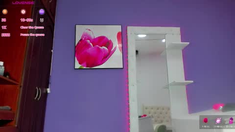 Snapshot of valentina_horny777 chatting on October 11, 1:41 am valentina_horny777 online show from October 11, 1:41 am