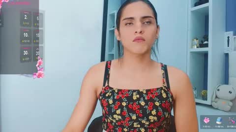Snapshot of valentina_princess_ chatting on February 19, 5:49 am valentina_princess_ online show from February 19, 5:49 am