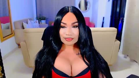 Snapshot of valentinaxqueen chatting on January 23, 1:08 am online show from January 23, 1:08 am