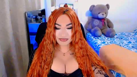 Snapshot of valentinaxqueen chatting on February 4, 10:13 pm online show from February 4, 10:13 pm