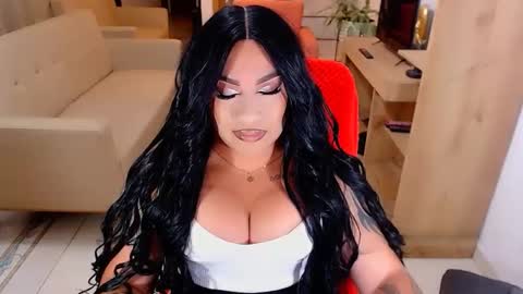    online show from October 14, 11:15 pm