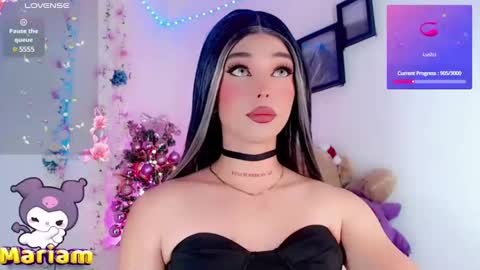 Snapshot of valentinne_marian chatting on December 6, 8:10 am Marian online show from December 6, 8:10 am