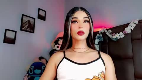 Snapshot of valentinne_marian chatting on September 12, 9:27 am Marian online show from September 12, 9:27 am