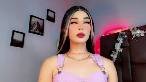 Snapshot of valentinne_marian chatting on September 20, 8:53 am Marian online show from September 20, 8:53 am
