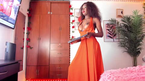 Snapshot of valeria_thompson1 chatting on December 17, 9:27 pm Valeria online show from December 17, 9:27 pm