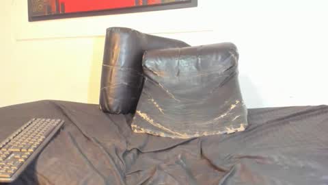 valeriapinkk online show from February 6, 9:20 pm