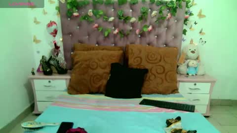 Snapshot of valeriatsx chatting on February 20, 11:21 pm La valerie26 online show from February 20, 11:21 pm