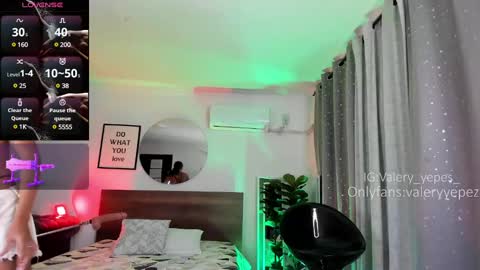 Snapshot of valery_yepes_ chatting on March 3, 12:21 pm Valery online show from March 3, 12:21 pm