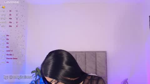 Snapshot of vampy__cinna chatting on February 20, 10:48 pm Cinnamon online show from February 20, 10:48 pm