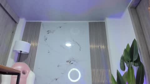 Snapshot of vanessa_novvoa chatting on September 30, 1:05 am Vanessa Novvoa online show from September 30, 1:05 am