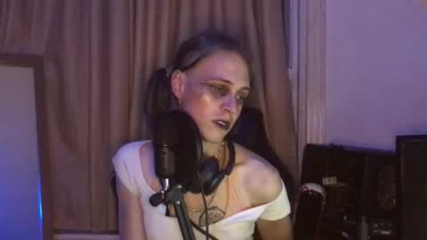 Snapshot of veelucious chatting on October 6, 3:06 am veelucious online show from October 6, 3:06 am