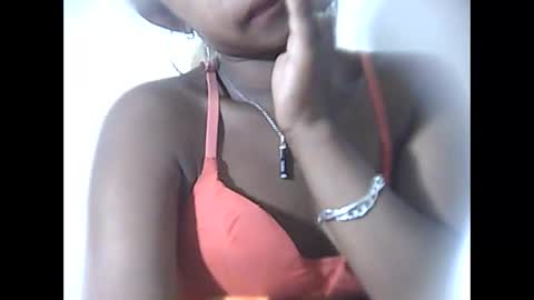 Snapshot of veloanthonia chatting on September 30, 10:43 pm veloanthonia online show from September 30, 10:43 pm