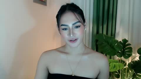 Venus Sunrise Bombshell online show from November 7, 8:42 pm