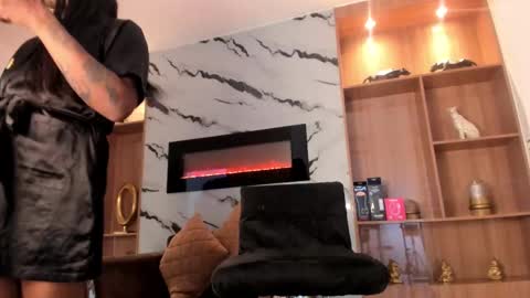 Snapshot of vero_lodge chatting on October 7, 1:01 pm veronica online show from October 7, 1:01 pm