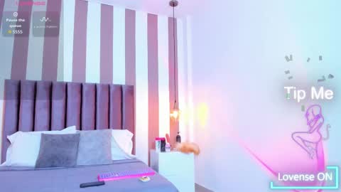 Ariana  online show from October 18, 8:34 pm