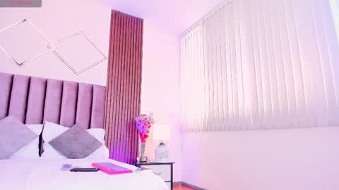 Ariana  online show from February 5, 7:41 pm