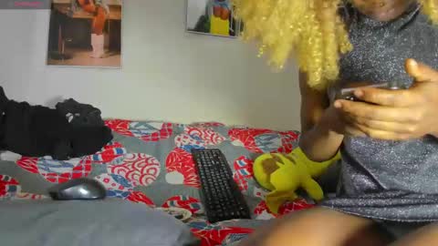 Snapshot of vicky_hotteei chatting on January 18, 11:13 am vicky manuela online show from January 18, 11:13 am