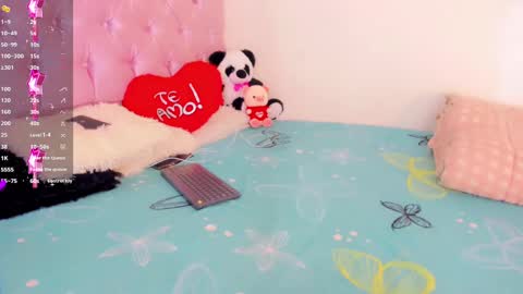 Snapshot of victoria_kastelo chatting on December 18, 7:08 pm Victoria online show from December 18, 7:08 pm