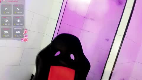 Snapshot of victoria_kastelo chatting on October 1, 9:04 pm Victoria online show from October 1, 9:04 pm