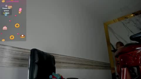 Snapshot of victtoria_parker chatting on February 6, 1:10 pm VICTORIA online show from February 6, 1:10 pm