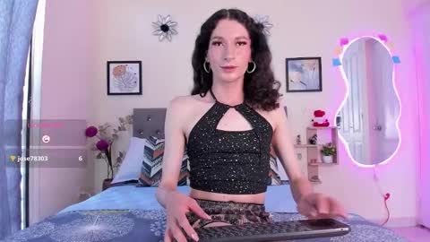 Violet online show from November 14, 8:17 pm