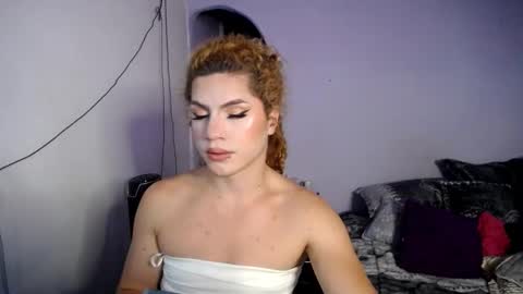Snapshot of violet_hyuga chatting on September 9, 4:00 am violet_hyuga online show from September 9, 4:00 am
