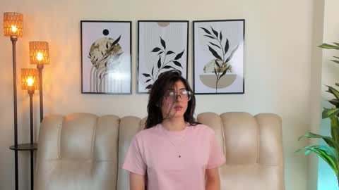 Snapshot of violeta_foxz chatting on September 25, 7:21 pm Violeta online show from September 25, 7:21 pm